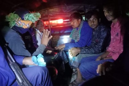 কালিয়াকৈরে ট্রাকভর্তি গরুসহ ৫ ছিনতাইকারী আটক