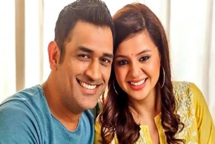 বিবাহিত জীবনের বিড়ম্বনা নিয়ে মুখ খুললেন ধোনির স্ত্রী