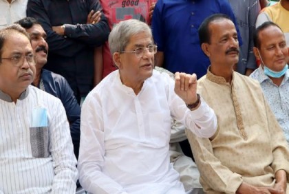 আওয়ামী লীগ হাস্যকর কথা বলে জনগণকে বিভ্রান্ত করছে : মির্জা ফখরুল