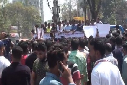 নিত্যপণ্যের মূল্য বৃদ্ধির প্রতিবাদে টাঙ্গাইলে যুবদলের সমাবেশ