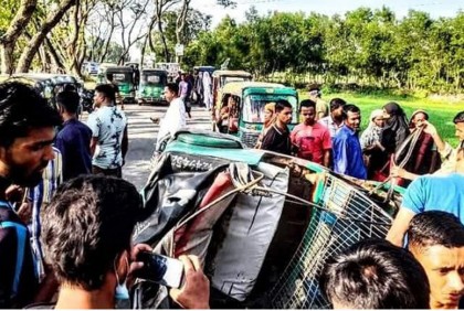 কসবায় সিএনজি উল্টে শিশু নিহত