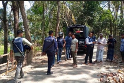 ফরিদপুরে দুই দলের সংঘর্ষে আহত ২০, বাড়িঘর ভাঙচুর