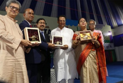 কলকাতার বইমেলায় সেরা প্যাভিলিয়নের পুরস্কার পেল বাংলাদেশ 