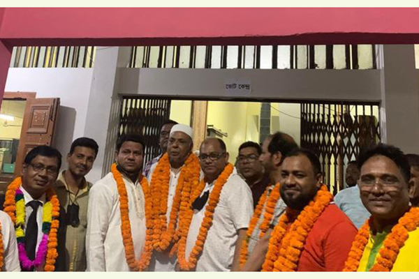 ফরিদপুরে আইনজীবী সমিতির নির্বাচনে আওয়ামী লীগ-বিএনপি সমানে সমান