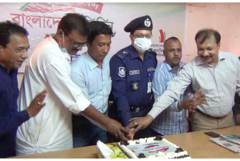 ঝিনাইদহে বাংলাদেশ প্রতিদিনের প্রতিষ্ঠাবার্ষিকী পালিত