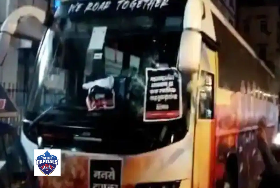 দিল্লি ক্যাপিটালসের টিম বাসে হামলা, আইপিএলের নিরাপত্তা প্রশ্নবিদ্ধ