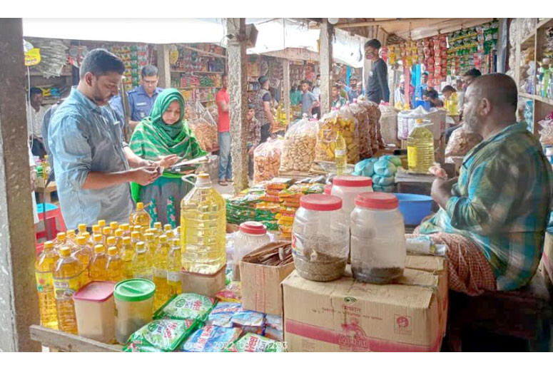 ভ্রাম্যমাণ আদালতে ৮ প্রতিষ্ঠানকে
জরিমানা