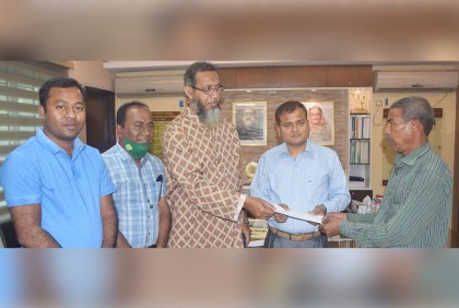 বগুড়ায় ১০০ পরিবারের মাঝে আর্থিক অনুদান