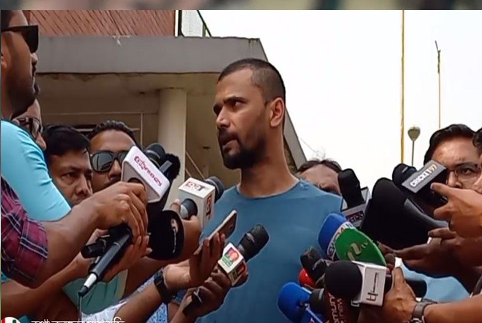 ফোকাসে জাতীয় দল নেই, তাই সার্জারি থেকে দূরে মাশরাফি!