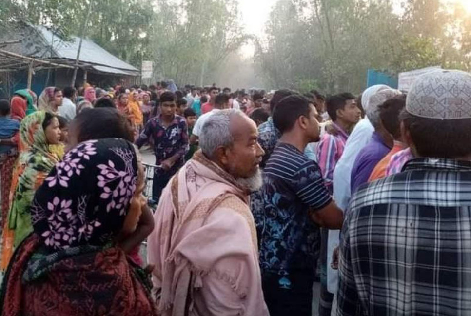 হাত-পা বেঁধে বস্তায় ভরে ব্রিজ থেকে ফেলা হলো যুবককে 


