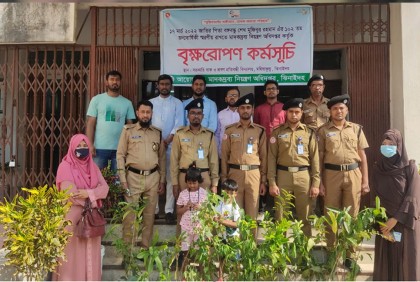 ১০২টি গাছের চারা রোপণ করে বঙ্গবন্ধুর জন্মদিন উদযাপন