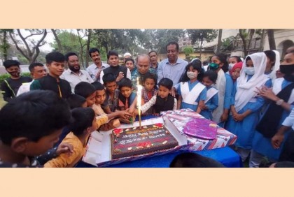 শিশু দিবসে সলিমুল্লাহ মুসলিম এতিমখানায় চিত্রাঙ্কন প্রতিযোগিতা 


