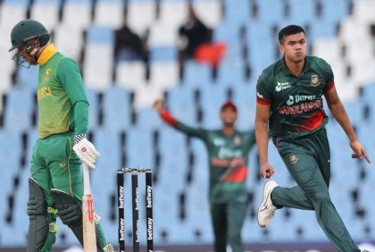টাইগার দাপট: তাসকিন-শরীফুলে কোণঠাসা প্রোটিয়ারা