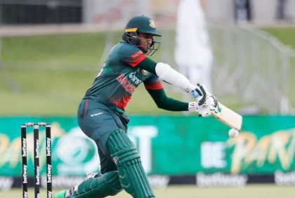 প্যাসেঞ্জার থেকে ড্রাইভিং সিট! ঐতিহাসিক ম্যাচের সেরা সাকিব