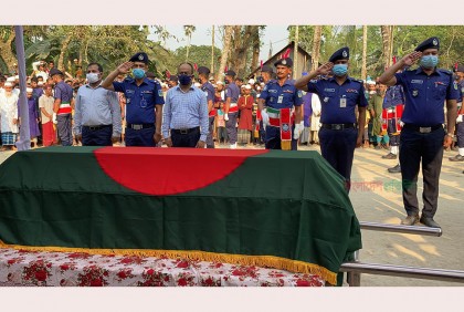 নেত্রকোনায় সাবেক রাষ্ট্রপতি শাহাবুদ্দিন আহমেদের প্রথম জানাজা