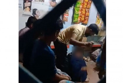 রাতে বন্ধুসহ তরুণীকে আটকে নির্যাতনের অভিযোগ, ভিডিও ভাইরাল