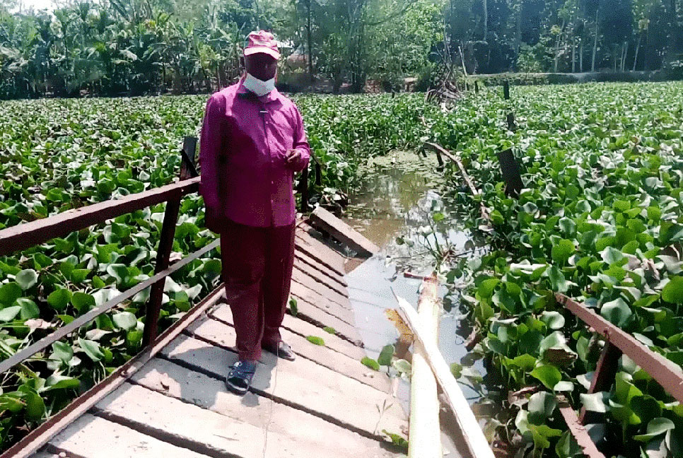 গলাচিপায় ভেঙে পড়েছে আয়রন ব্রিজ, ভোগান্তি চরমে