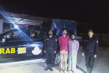 বাজারের ব্যাগ থেকে ৫০ হাজার ইয়াবা উদ্ধার, আটক ২