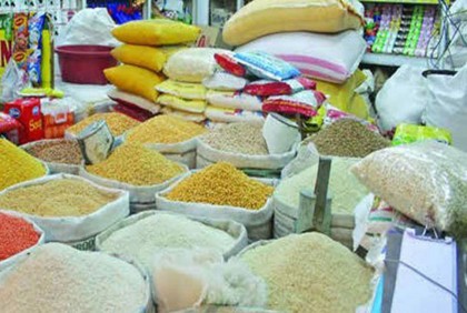 মধ্যবিত্ত না পারছে বলতে না পারছে সইতে