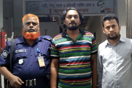 গুরুদাসপুরে ভারতীয় রুপি, ২৪ কেজি রুপাসহ আটক ২