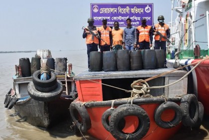 বাগেরহাটে চার হাজার লিটার চোরাই ডিজেলসহ আটক ২