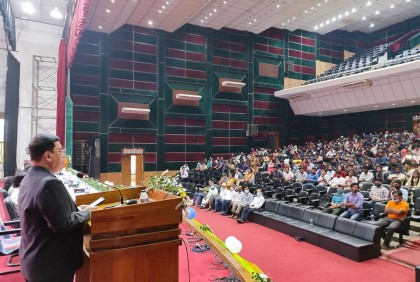 শাহজালাল বিজ্ঞান ও প্রযুক্তি বিশ্ববিদ্যালয়ে নবীনবরণ অনুষ্ঠিত 
