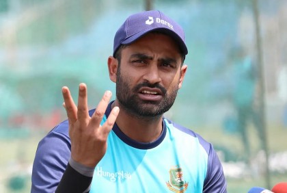 একসময় মনে হচ্ছিল ১০০ রানও কঠিন : তামিম