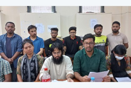 প্রাথমিক শিক্ষক নিয়োগ পরীক্ষা জেলায় হলে দুর্নীতির আশঙ্কায় চাকরি প্রার্থীরা

