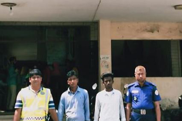 কলাপাড়ায় স্কুলছাত্রী উদ্ধার, আটক ৩