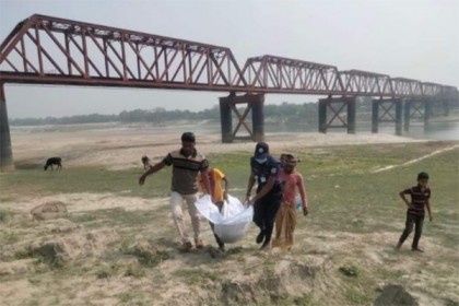 কুষ্টিয়ায় ট্রেনে কাটা পড়ে নারীর মৃত্যু 