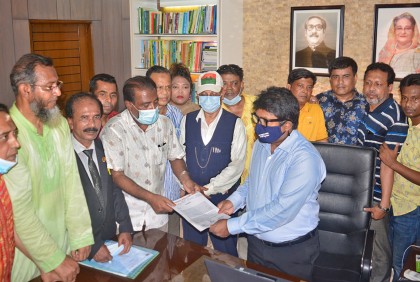দ্রব্যমূল্যের ঊর্ধ্বগতির প্রতিবাদে বগুড়ায় বিএনপির স্মারকলিপি প্রদান