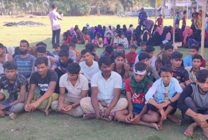 সোনাদিয়া দ্বীপে উদ্ধার ১৪৯ জন রোহিঙ্গা ভাসানচরের পথে