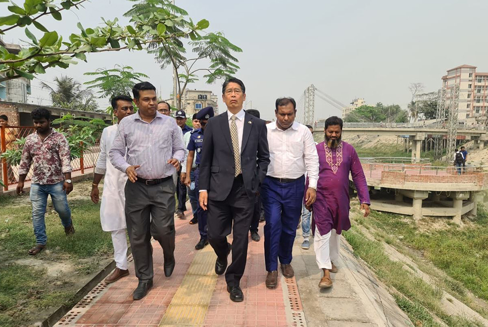 ডিএনডির ‘সিদ্ধিরগঞ্জ লেক’ পরিদর্শনে জাপানের রাষ্ট্রদূত 
