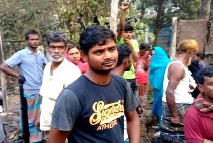 শর্ট সার্কিটের আগুনে পুড়ল চার বসতঘর