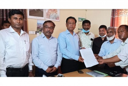 
যত্ন প্রকল্পের কর্মীদের কর্মসংস্থানের দাবিতে স্মারকলিপি