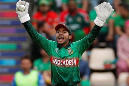 তাসকিনের দিনে ২০০ ক্যাচের মাইলফলকে মুশফিক


