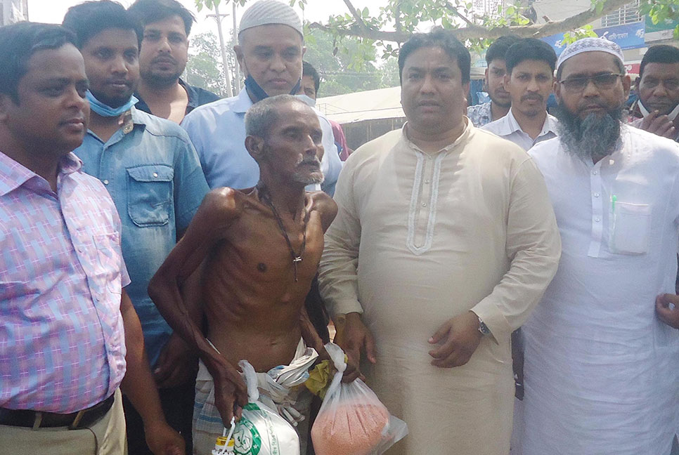 নারহট্র ইউনিয়নে টিসিবির পণ্য বিক্রয় কার্যক্রমের উদ্বোধন 
