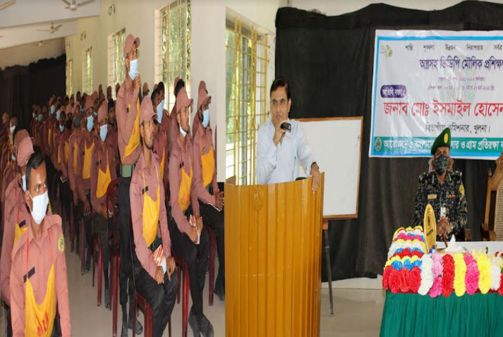 
খুলনায় ভিডিপি সদস্যদের সাথে
বিভাগীয় কমিশনারের মতবিনিময়