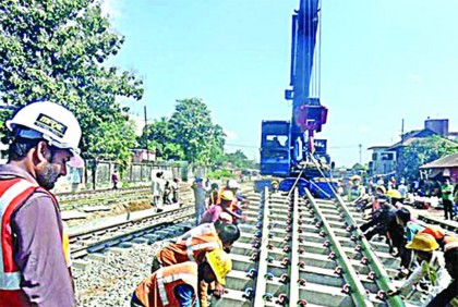 আটকে গেছে আখাউড়া-লাকসাম ডুয়েল গেজ রেললাইন