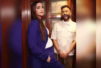 বেবিবাম্প নিয়ে প্রকাশ্যে সোনাম কাপুর
