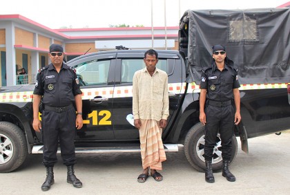 সিরাজগঞ্জে গাঁজাসহ মাদক ব্যবসায়ী আটক