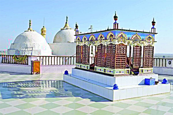 বিখ্যাত অলিদের মাজার শরিফ