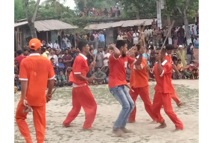 সাতক্ষীরায় লাঠি খেলা অনুষ্ঠিত