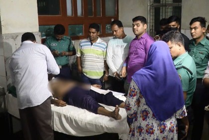 বরিশাল পুলিশের পিস্তলে মিস ফায়ার, হাসপাতালে ভর্তি