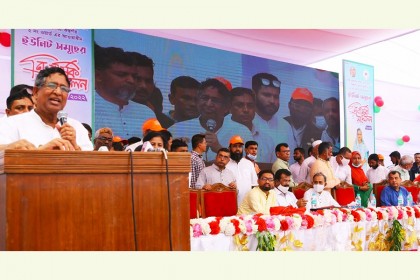 সৎ, নিষ্ঠাবান ও মেধাবীদেরকে নেতৃত্বে আনতে হবে : কৃষিমন্ত্রী