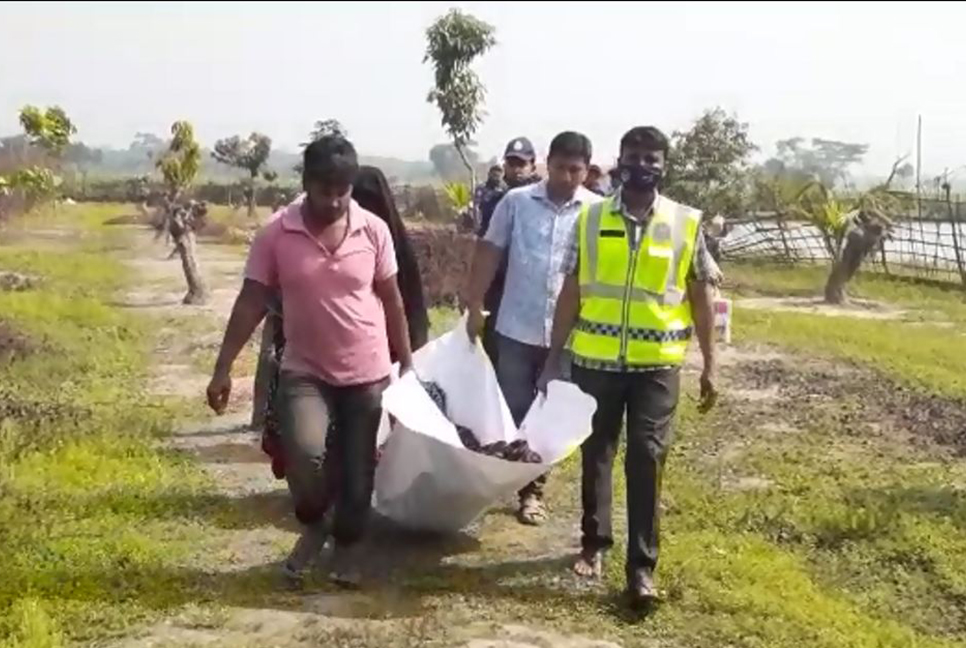 ড্রেন থেকে স্কুলছাত্রীর মরদেহ উদ্ধার