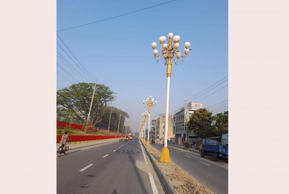 এবার রাজশাহীর সড়কে ‘রাজকীয় বাতি’