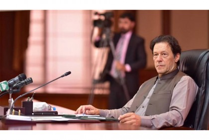 ইমরান খানের বিরুদ্ধে পার্লামেন্টে অনাস্থা প্রস্তাব উত্থাপন

