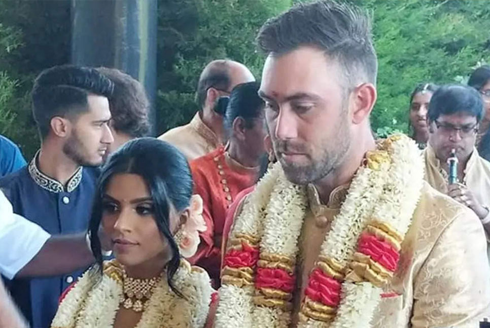 ম্যাক্সওয়েলের জুতা কি সত্যিই চুরি হয়েছিল?