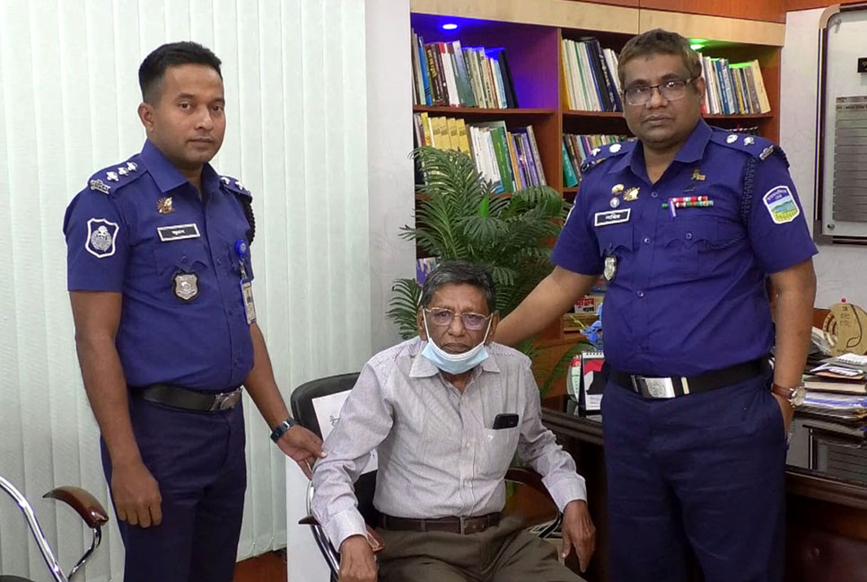 জামালপুরে মুক্তিযোদ্ধাদের সম্মানে পুলিশের সকল দফতরে চেয়ার সংরক্ষণ